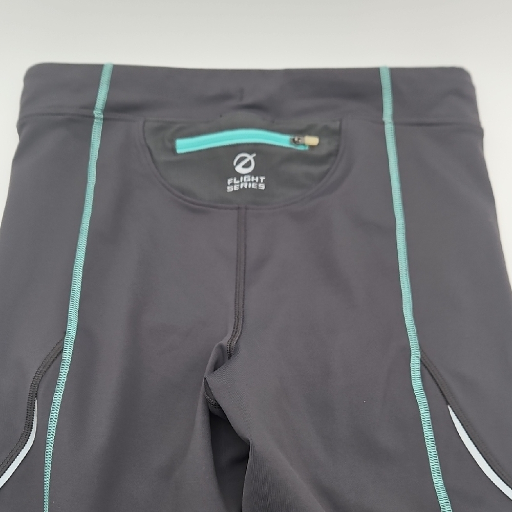 The North Face Gray Capri Leggings with Teal Contrast Piping - Picture 8 of 10